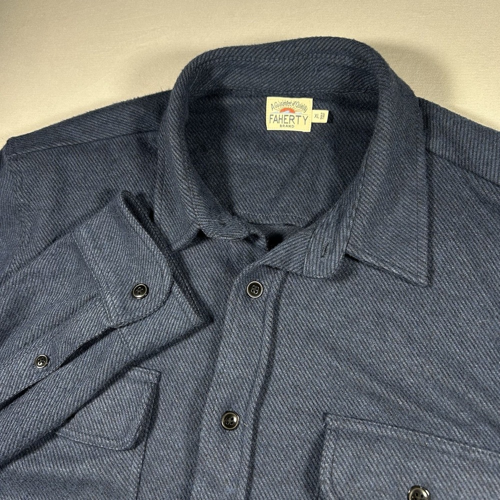 Faherty Legend Sweater Shirt Mens XL Navy Blue Twill Knit Button Up MXC0002-OMT
